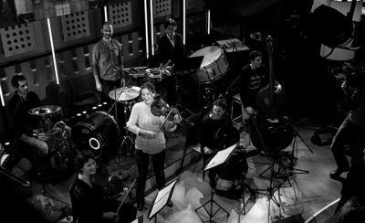 La Real Orquesta del Concertgebouw y Janine Jansen en directo en el programa "De Wereld Draait Door".