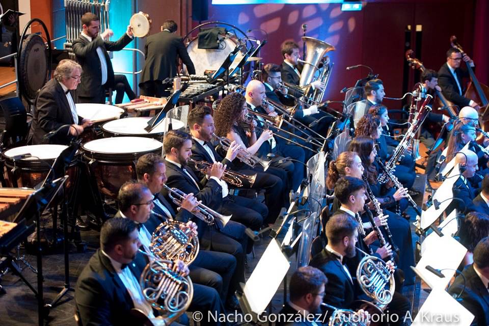 Concierto conmemorativo del 20º aniversario de la Orquesta Sinfónica de Las Palmas interpretando la colosal cantata Carmina Burana de Carl Orff para gran orquesta y coro.