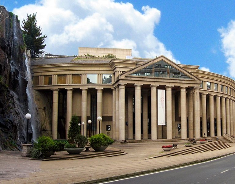 El Palacio de la Ópera de A Coruña es la sede de la Orquesta Sinfónica de Galicia.