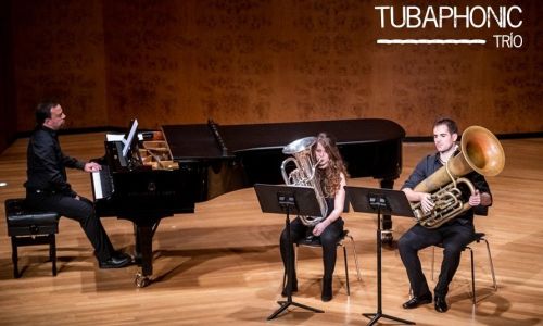 El Trío Tubaphonic actuando en el Auditorio Alfredo Kraus de Las Palmas de Gran Canaria.